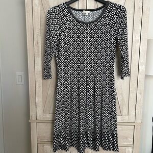 Max Studio Black and White Geometric 3/4 Sleeve Dress